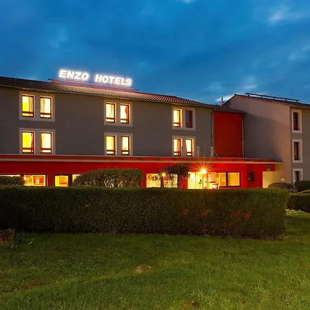 Hotel Kyriad Design Enzo Pont-à-mousson 3*