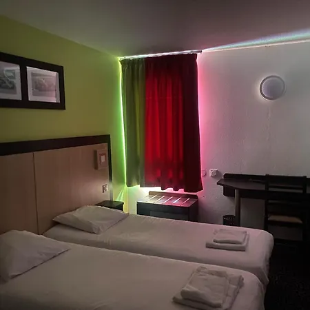 Kyriad Design Enzo Pont-à-mousson Hotel 3*