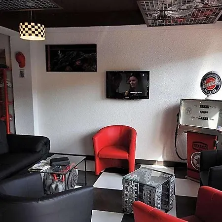 Enzo Hotel